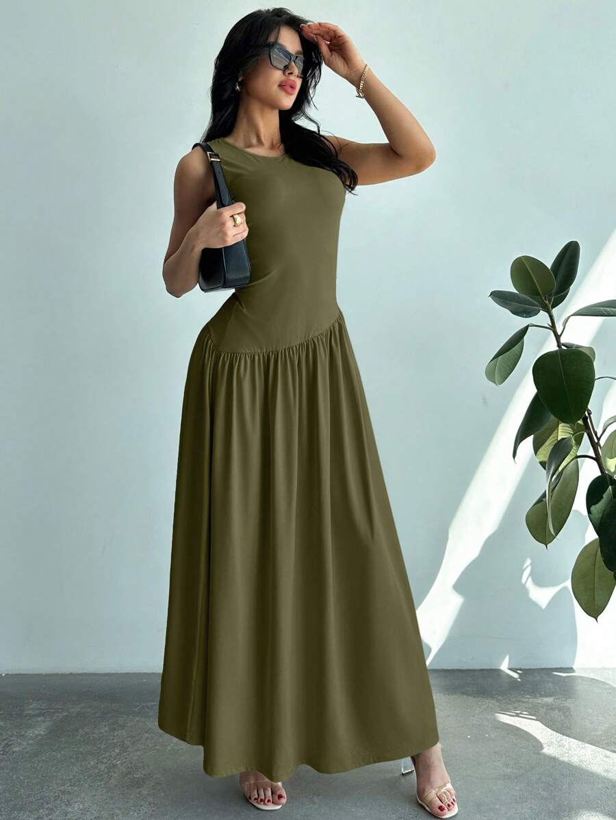 Vestido Theia - Longo Café Cintura Franzida Malha | Aurora