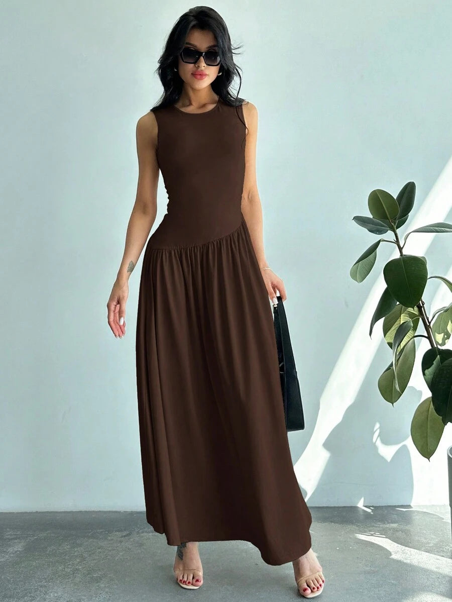 Vestido Theia - Longo Café Cintura Franzida Malha | Aurora