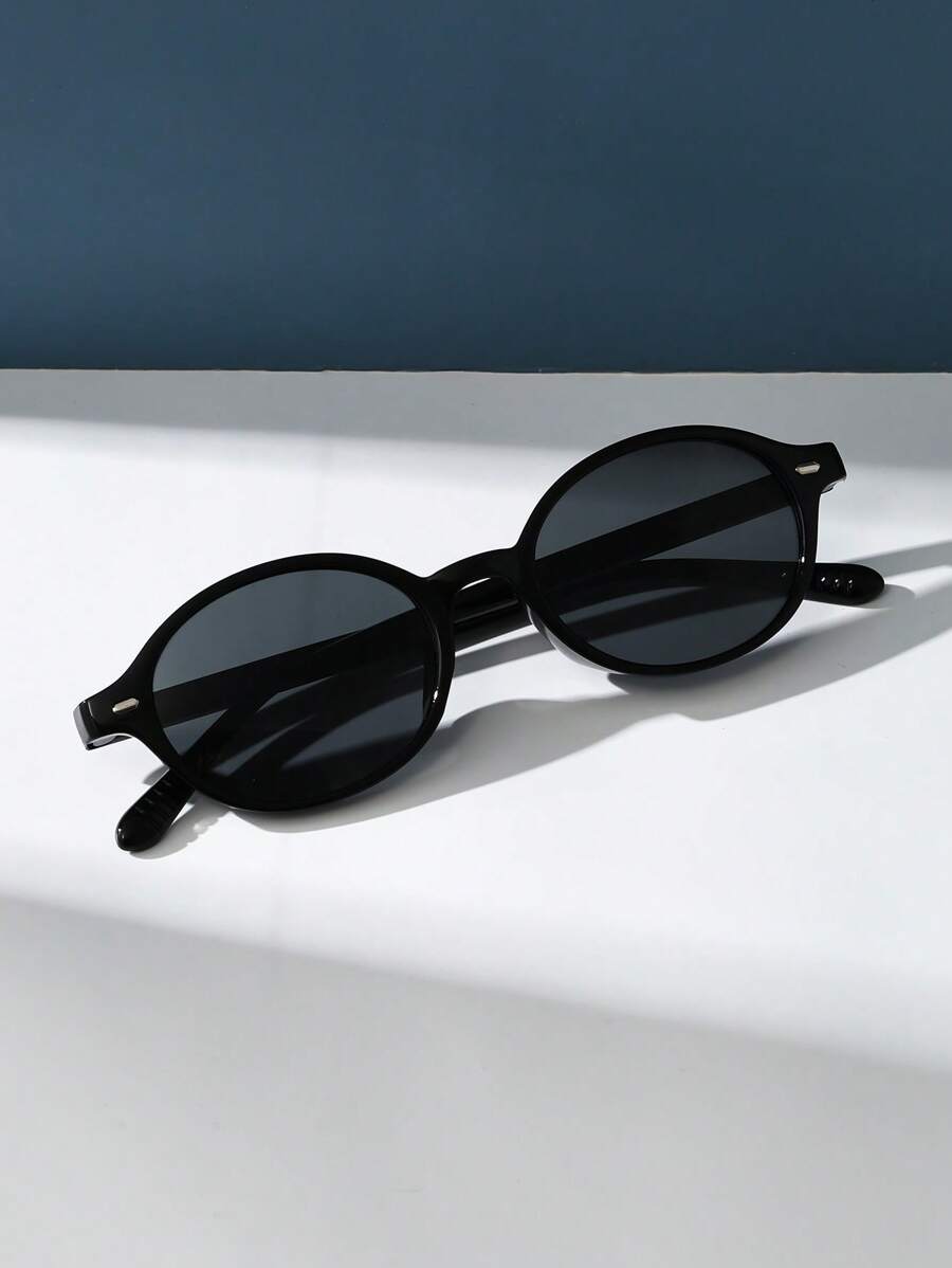 Óculos de Sol Nero – Oval Pequeno Vintage Clássico Preto | Aurora