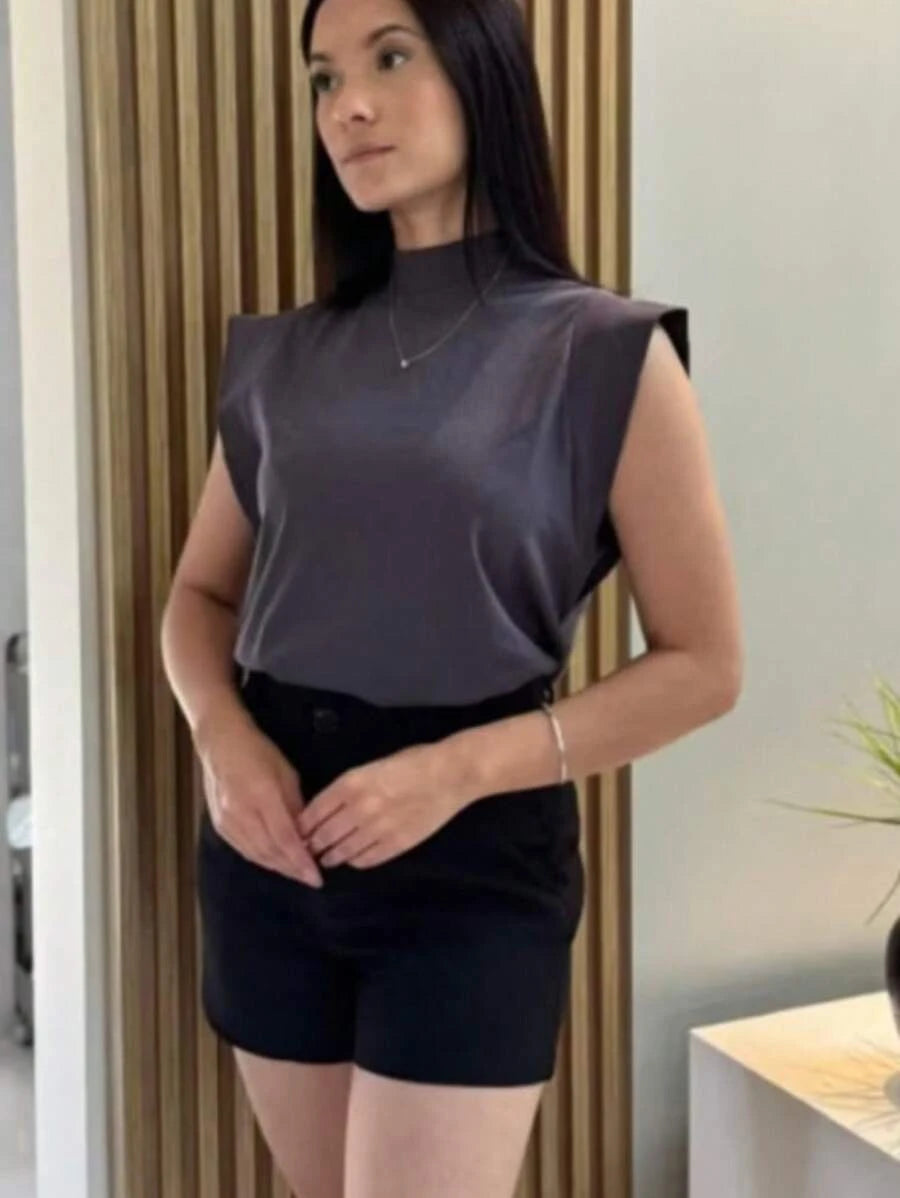 Blusa Tyche - Muscle Marrom Gola Alta Manga Morcego | Aurora