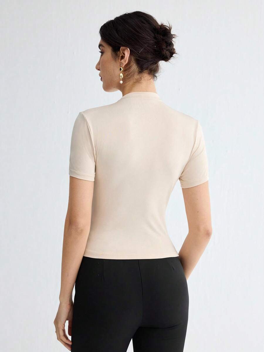 Blusa Mnemosyne - Castanho Slim Fit Enrugada Escritório | Aurora