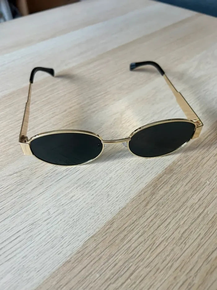 Óculos de Sol Yara – Oval Vintage de Metal Estilo Retrô | Aurora