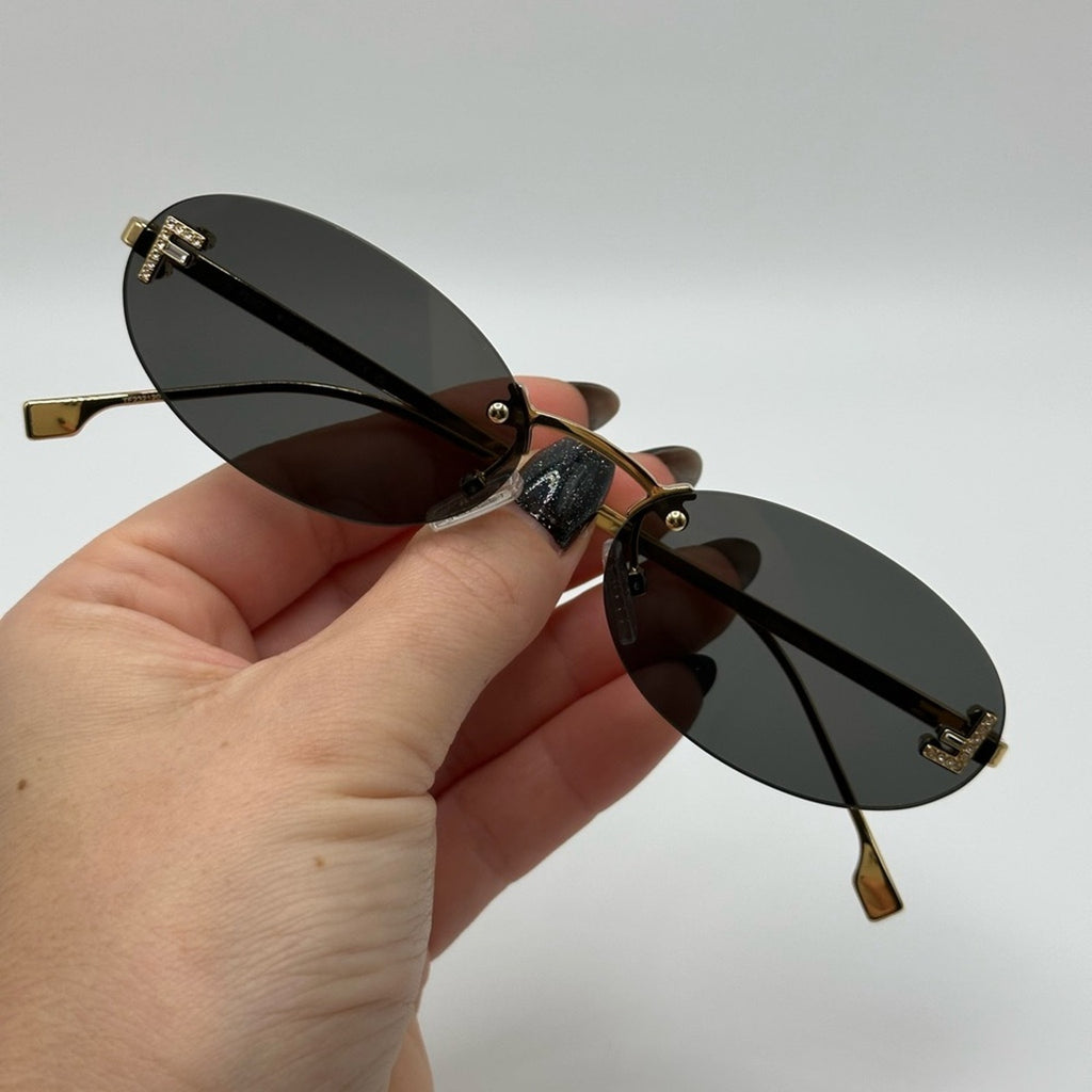 Óculos de Sol Crystal – Oval Sem Aro Vintage com Detalhes em Cristal | Aurora